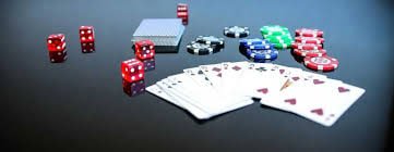 fish game Card Games Baccarat Dragon Tiger ကတ်ဂိမ်းများ ကတ်ချတင်နေသည့် Dealer မြင်ကွင်း